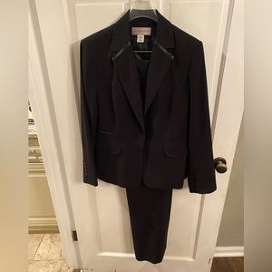 Jones New York Black Suit -Size 14